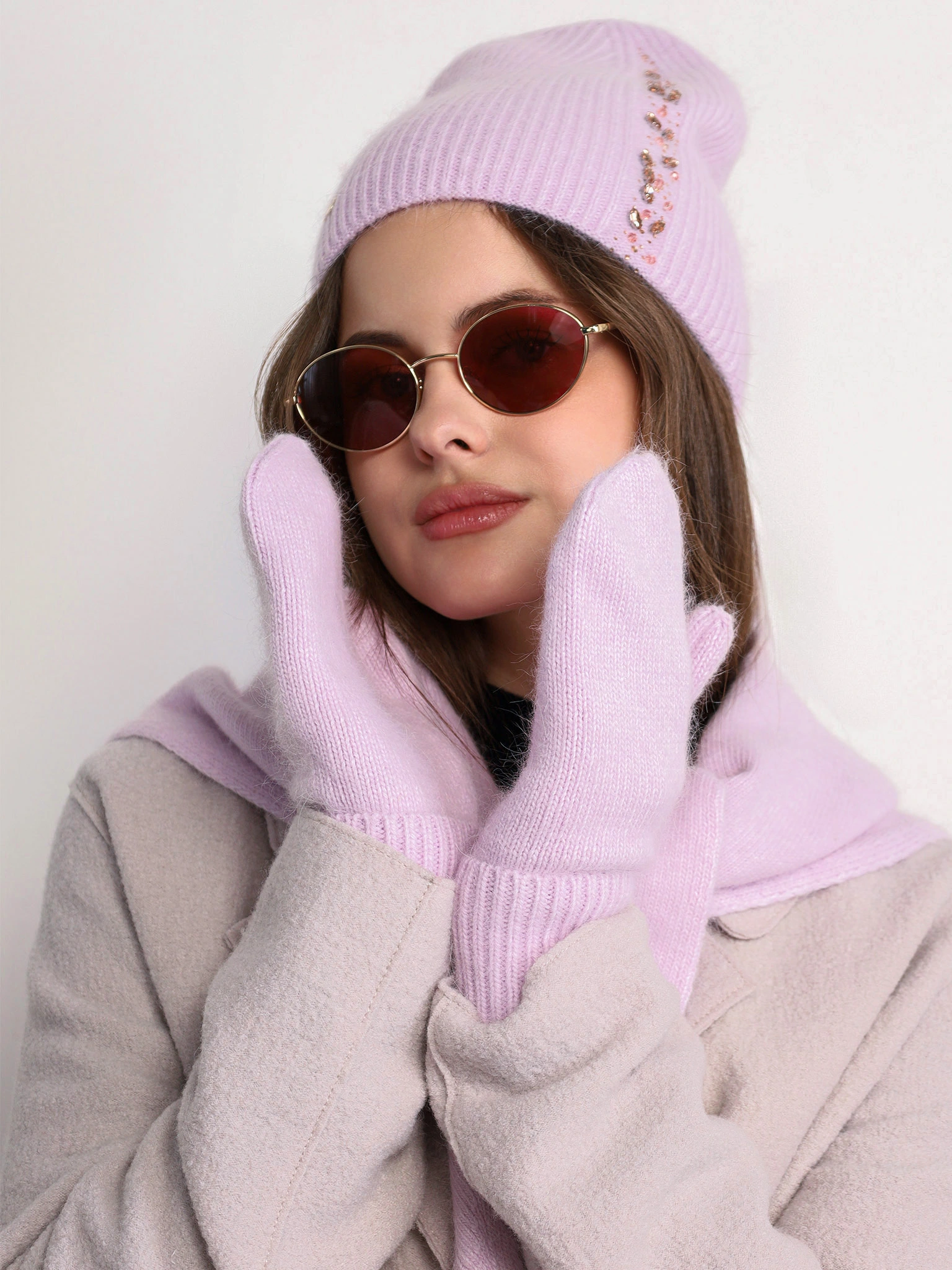 Варежки вязаные из ангоры и акрила